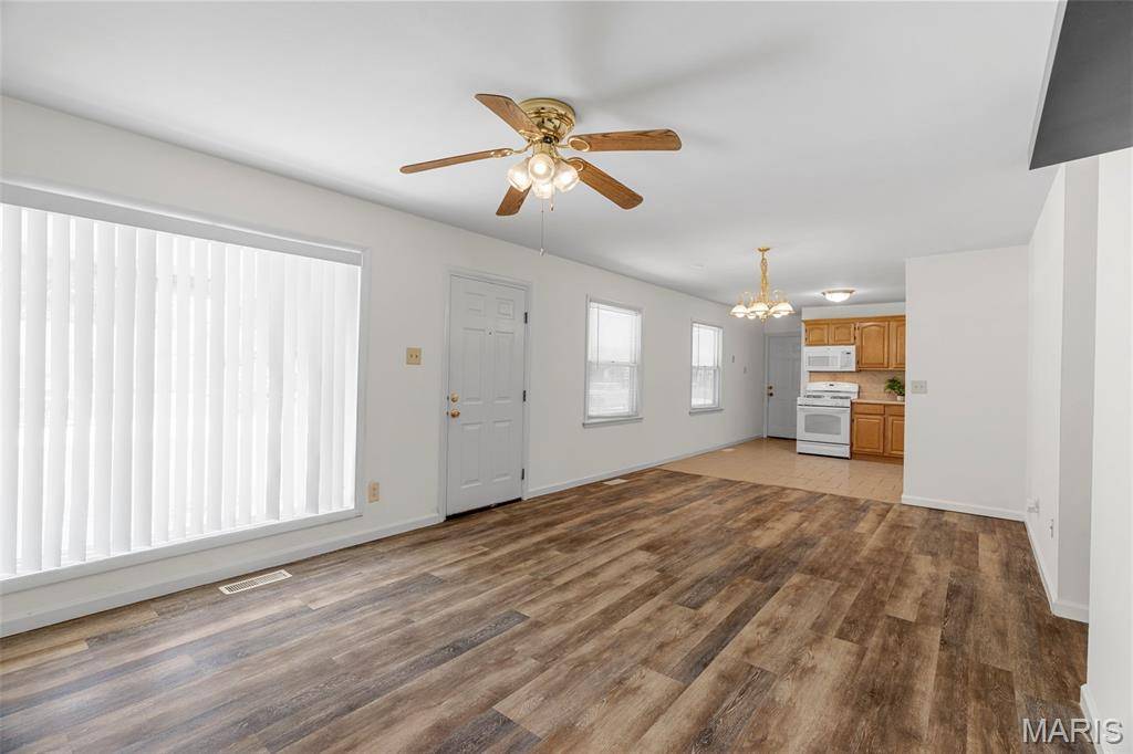 St Peters, MO 63376,28 Steeplechase DR