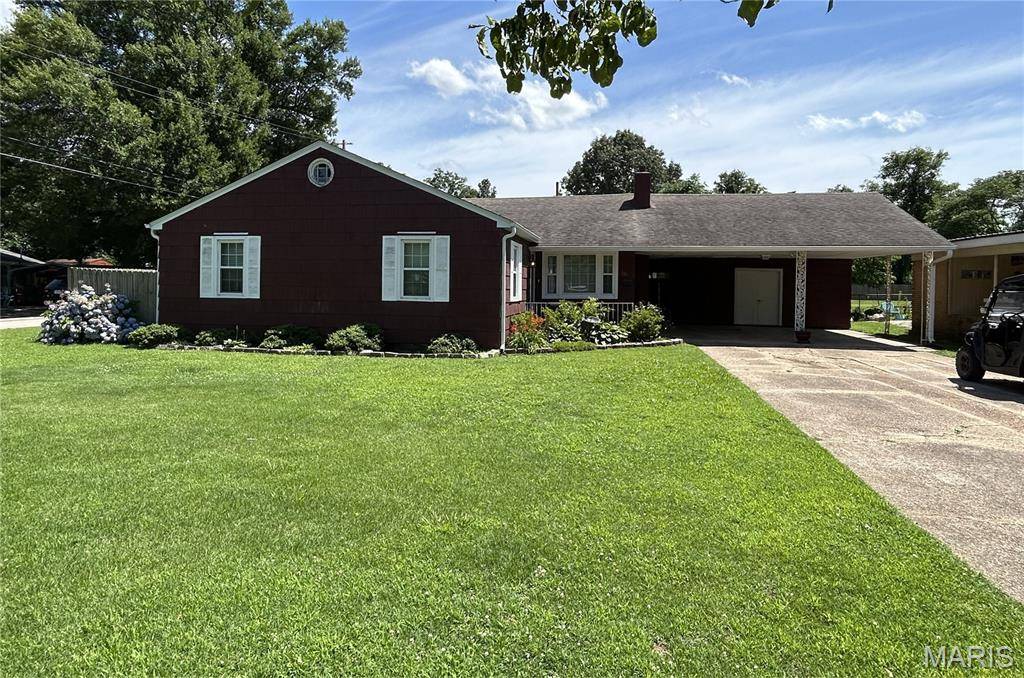 Kennett, MO 63857,301 W Clipper ST