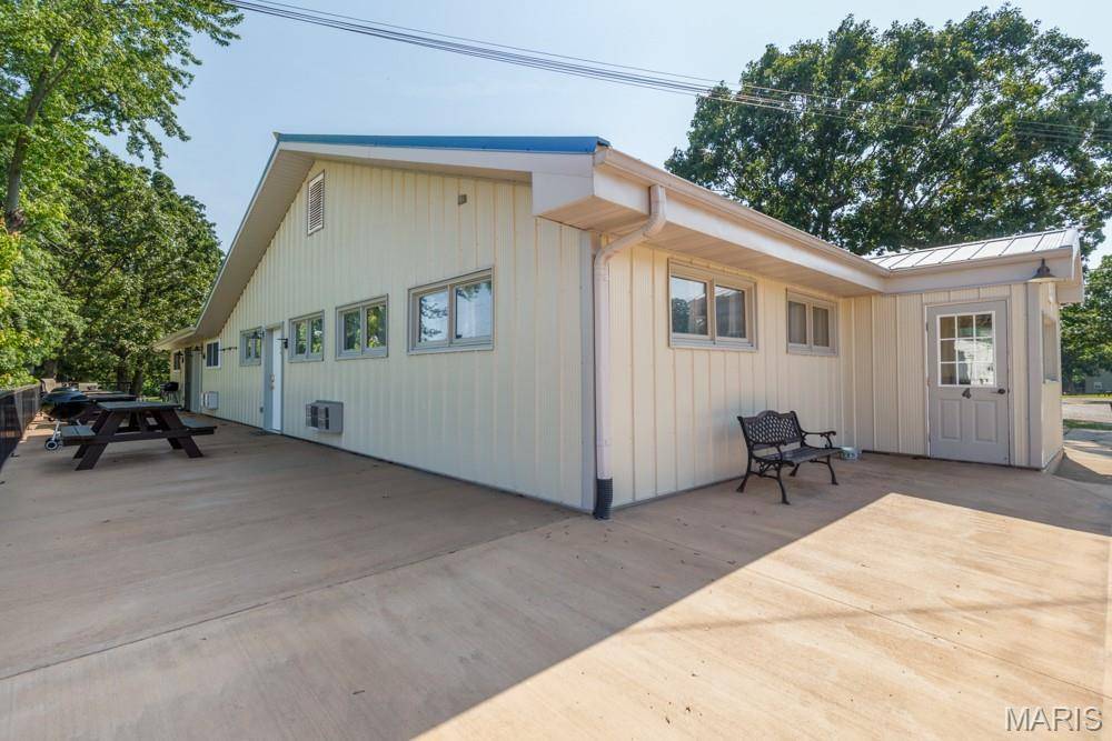 Lebanon, MO 65536,12940 Highway 64
