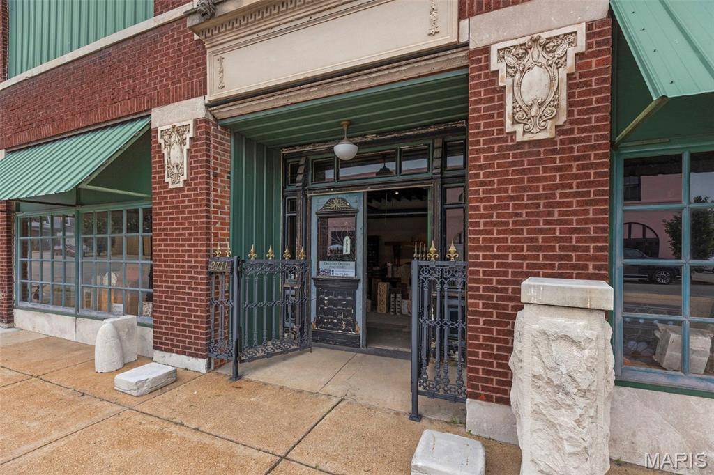 St Louis, MO 63104,2701-2729 Lafayette Avenue