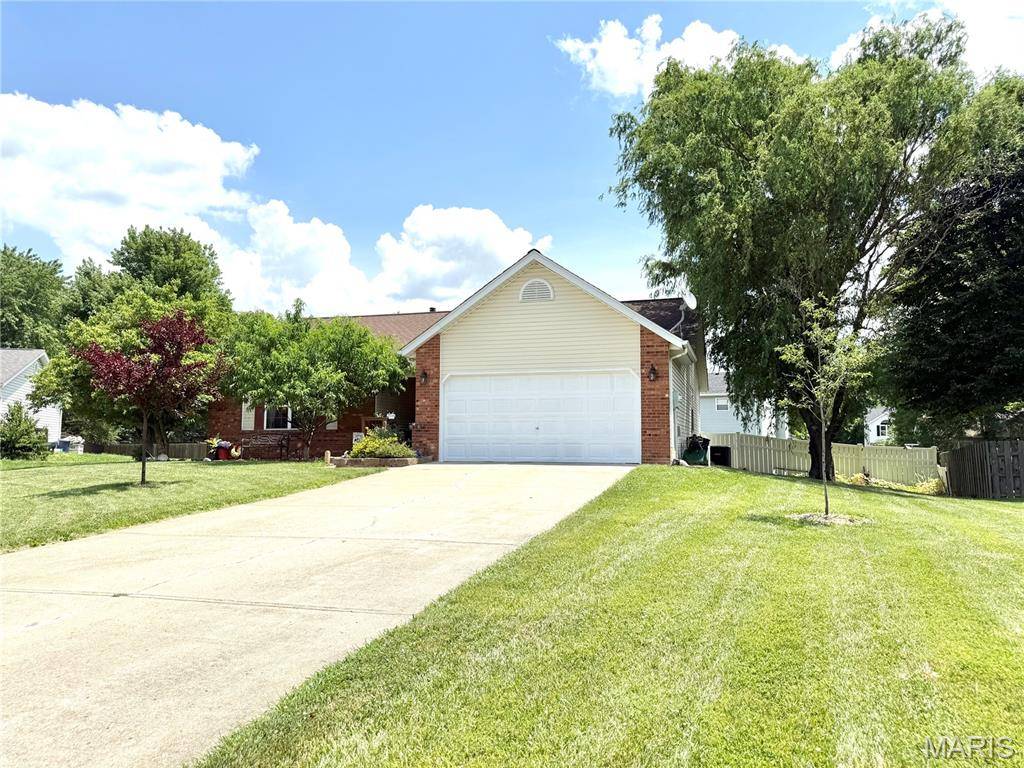 Troy, IL 62294,18 Sandstone CT
