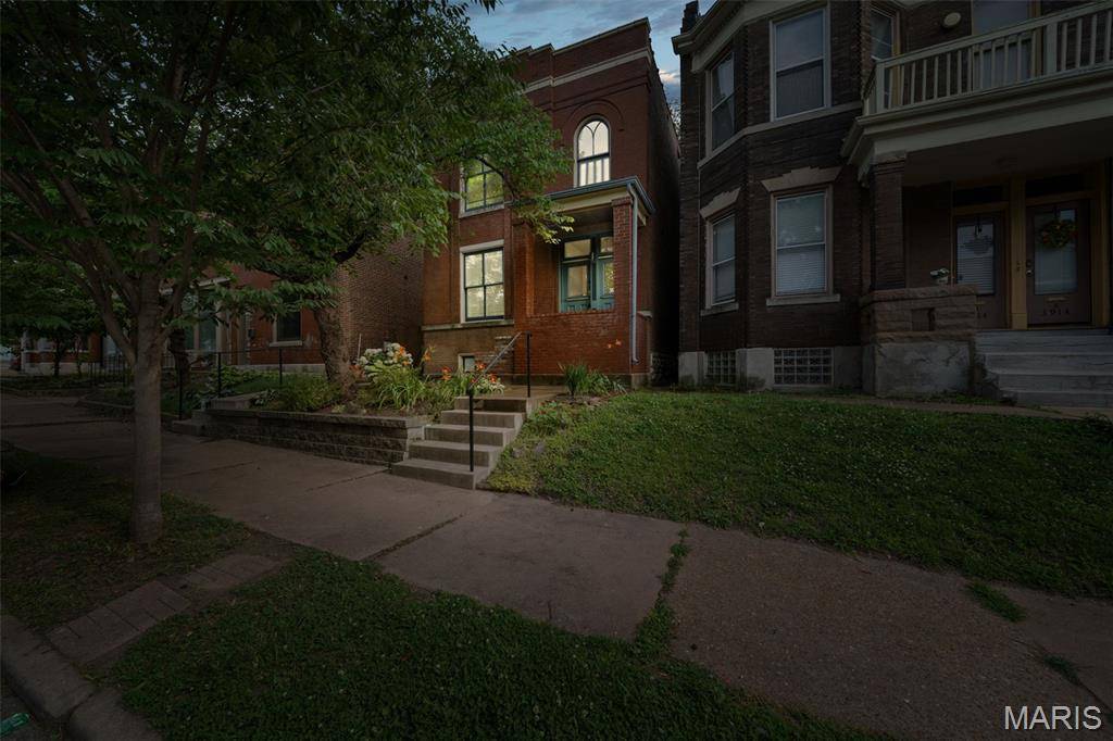 St Louis, MO 63110,3912 Shenandoah AVE