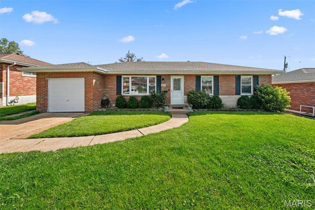St Louis, MO 63125,4151 Fabian DR