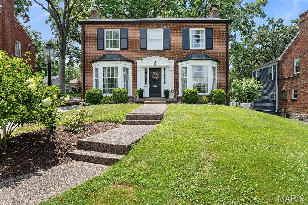 Webster Groves, MO 63119,120 Roseacre LN