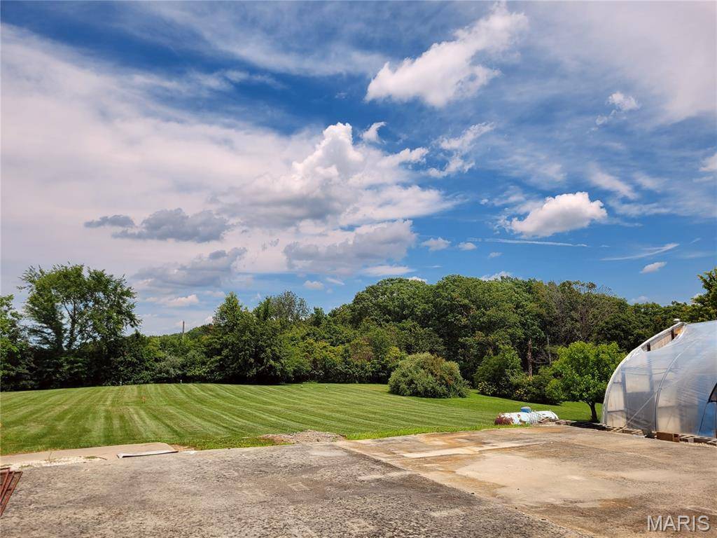 Warrenton, MO 63383,22169 NW Service Rd