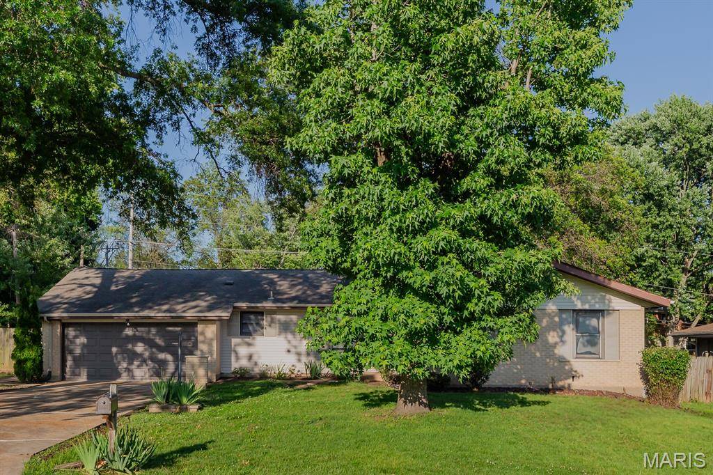 Florissant, MO 63034,14070 Invicta DR