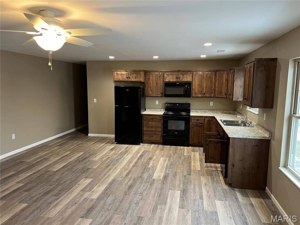 Lebanon, MO 65536,377-379 Lincoln ST