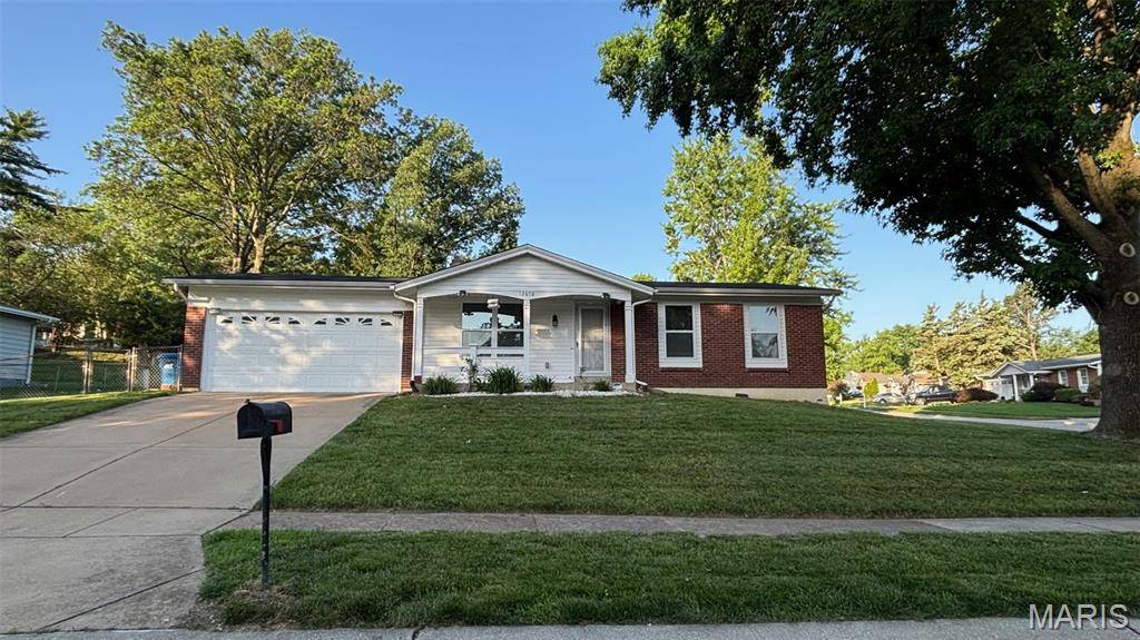 Maryland Heights, MO 63043,12678 Glenpeak DR