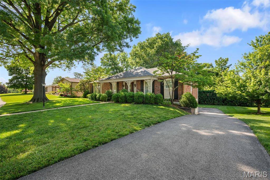 Unincorporated, MO 63146,11894 Featherwood DR