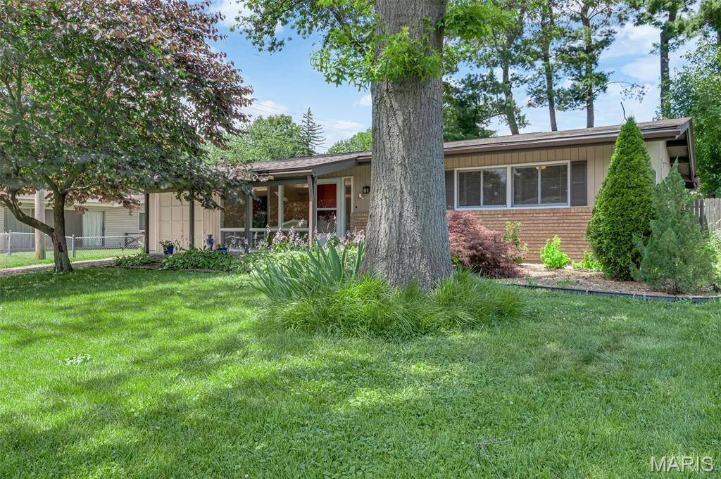 Florissant, MO 63033,2265 Brook DR