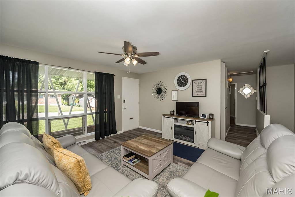 St Louis, MO 63136,10233 Viscount DR