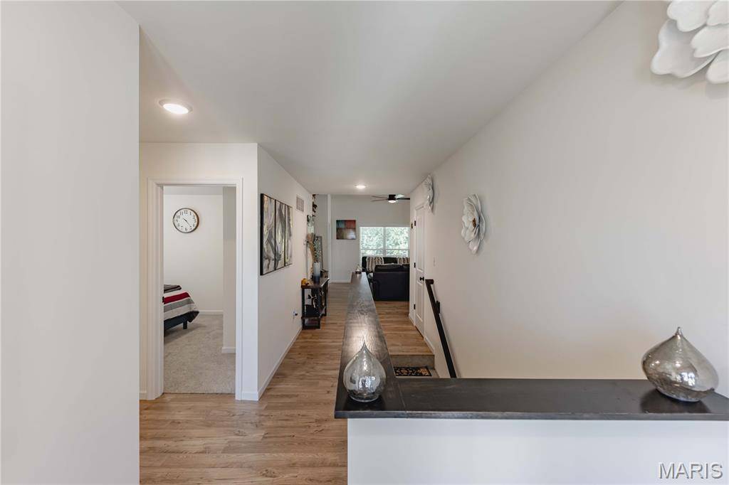 Florissant, MO 63031,16805 River Stone DR
