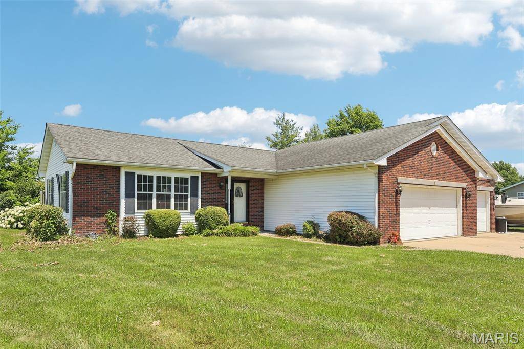 Highland, IL 62249,2 Stone DR