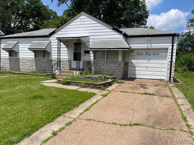 St Louis, MO 63137,1537 Akron DR