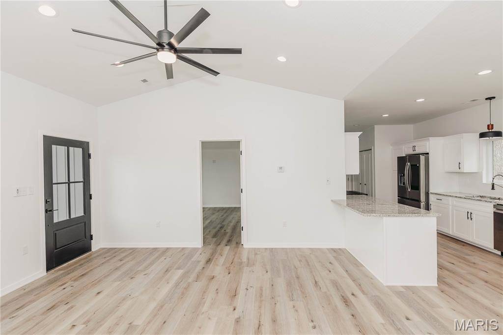 Dixon, MO 65459,119 S Oak ST