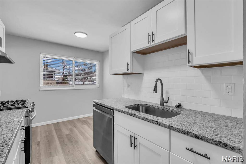 St Louis, MO 63136,10618 Landseer DR