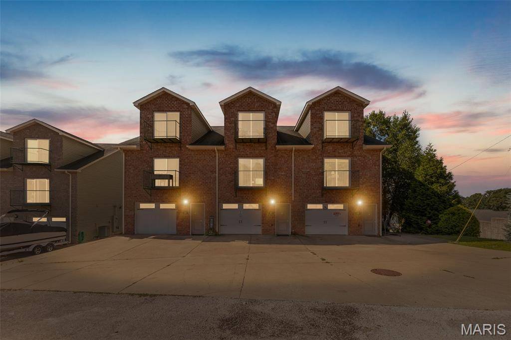 Grafton, IL 62037,315 Timber Ridge DR