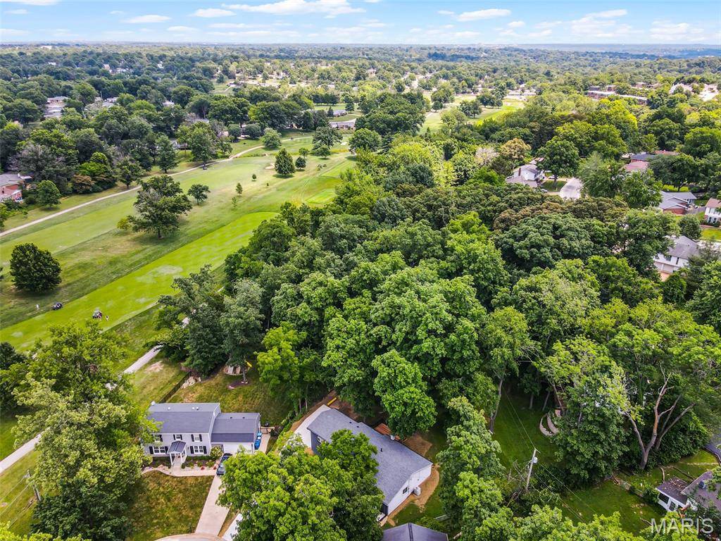 Ballwin, MO 63011,246 Leichester CIR