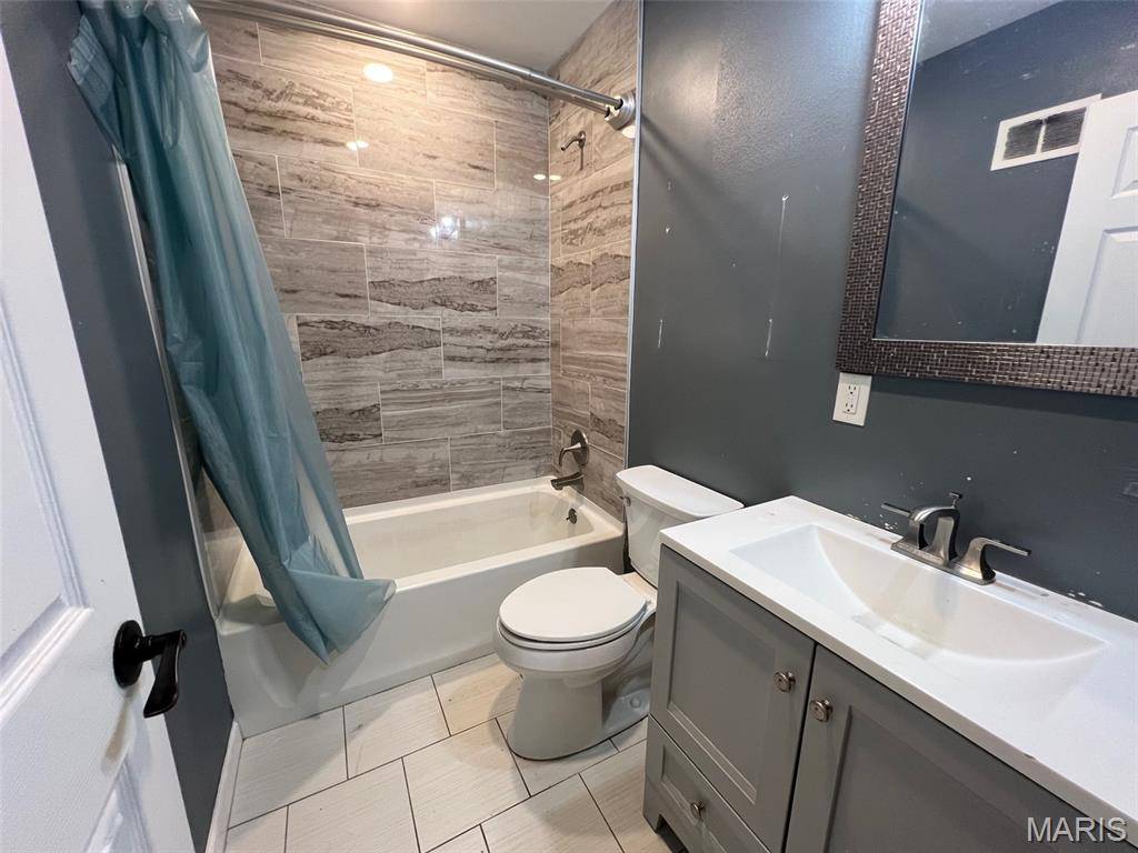 St Louis, MO 63137,631 SE Chambers RD