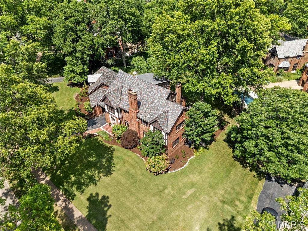 St Louis, MO 63105,50 Crestwood DR