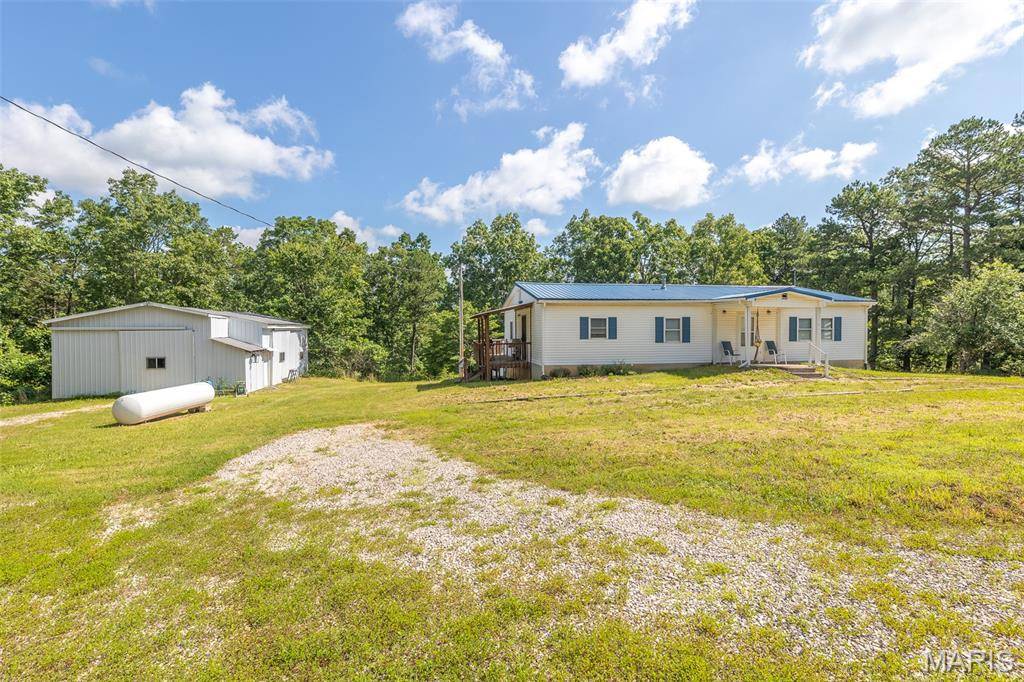Ellsinore, MO 63937,833 Carter Route ZZ