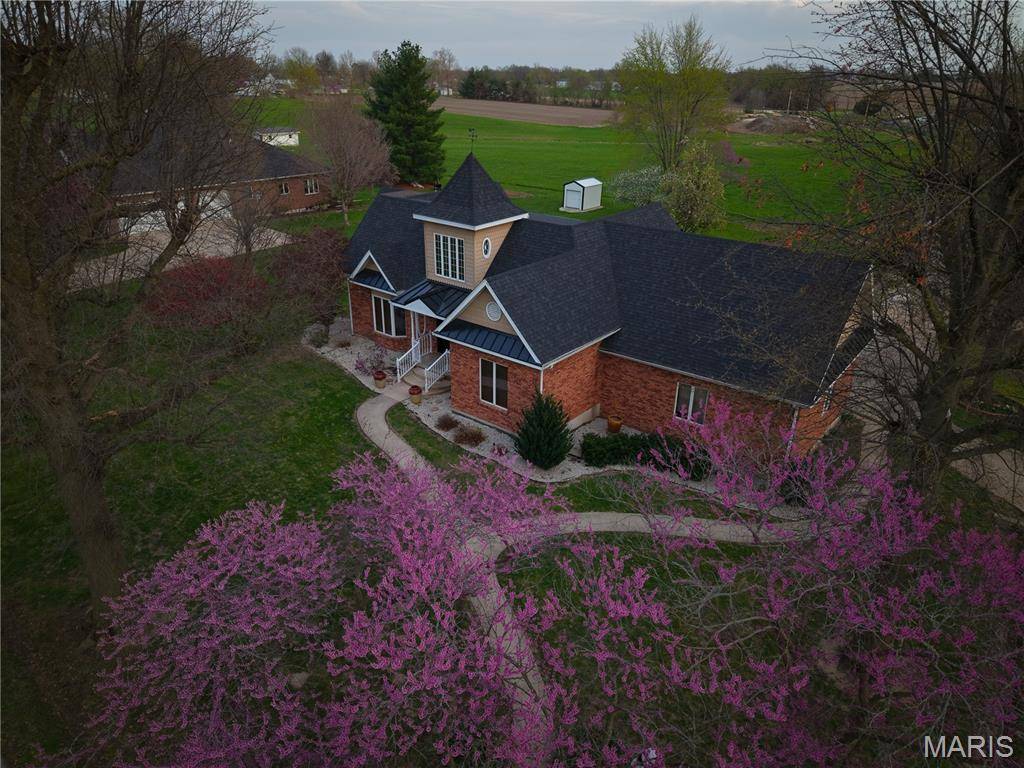 Shelbina, MO 63468,213 West Wood Street