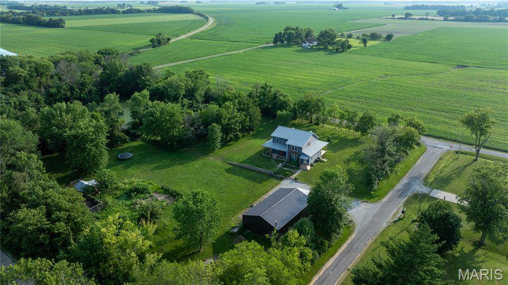 New Douglas, IL 62074,506 W Saint Louis ST