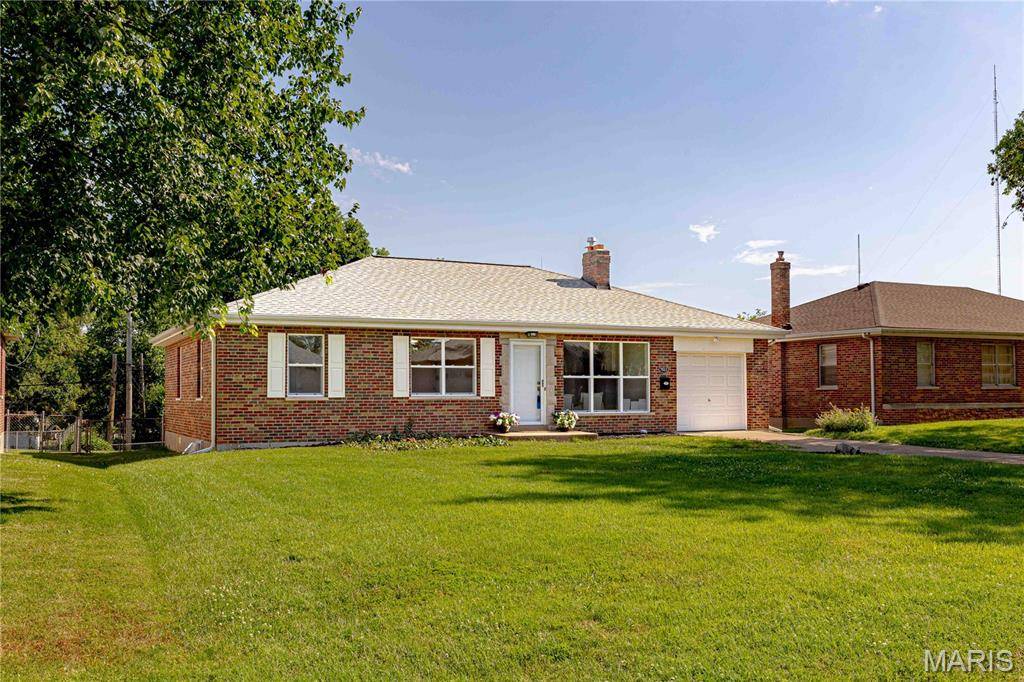 Affton, MO 63123,7315 Cheshire LN