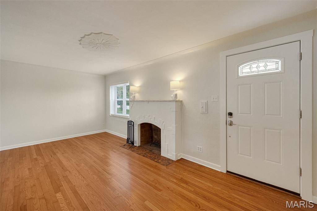 Affton, MO 63123,9850 Coventry LN