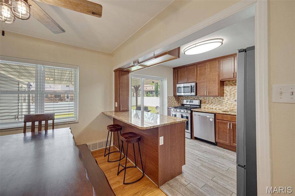 Affton, MO 63123,9850 Coventry LN