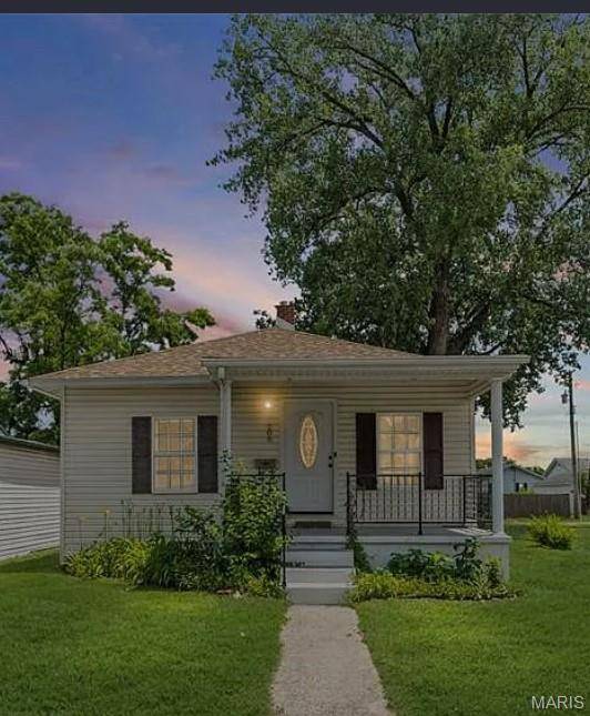 East Alton, IL 62024,208 Washington AVE