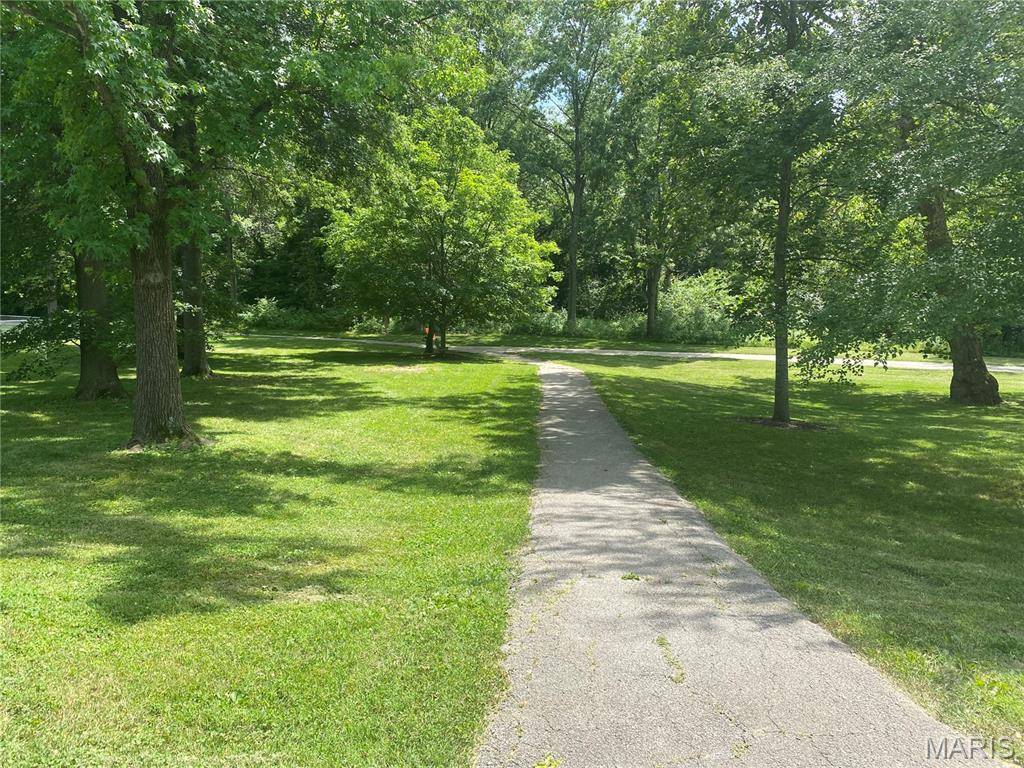 St Peters, MO 63376,13 Spencers XING