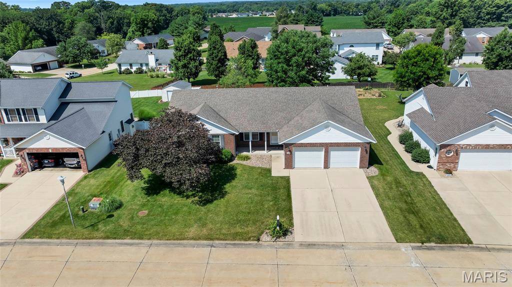Waterloo, IL 62298,929 Kimberly LN