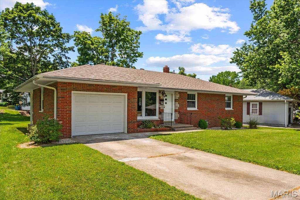 Edwardsville, IL 62025,406 Buena Vista ST