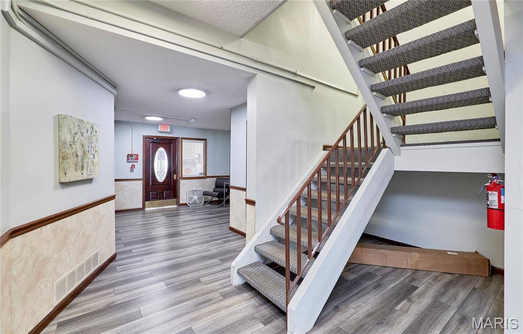 St Louis, MO 63141,942 Guelbreth LN #208