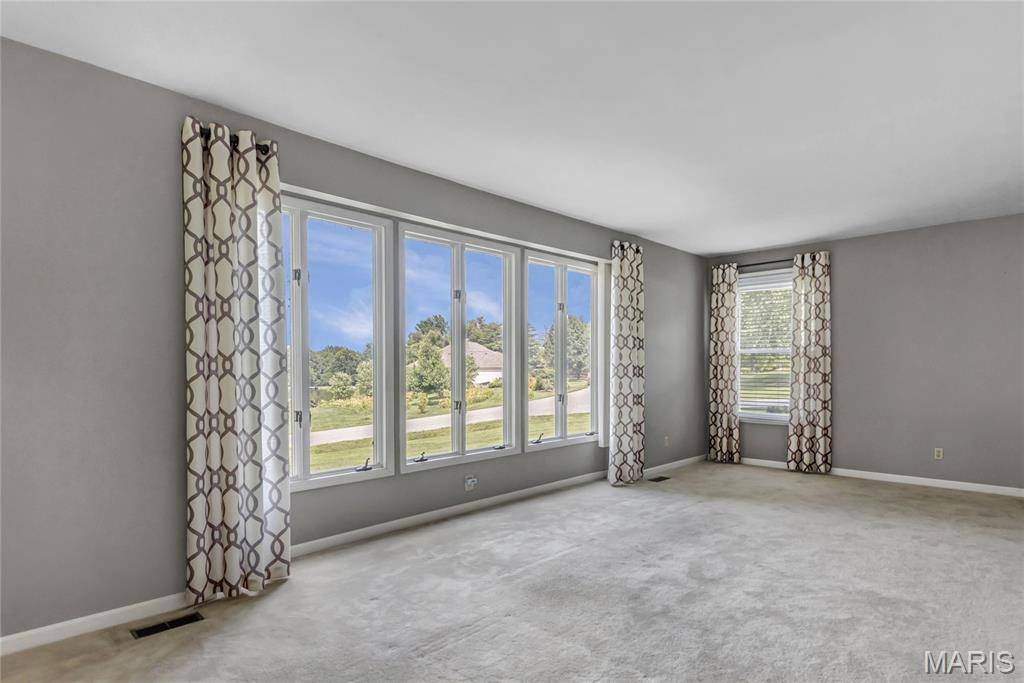 St Peters, MO 63376,30 Willow Crest CT