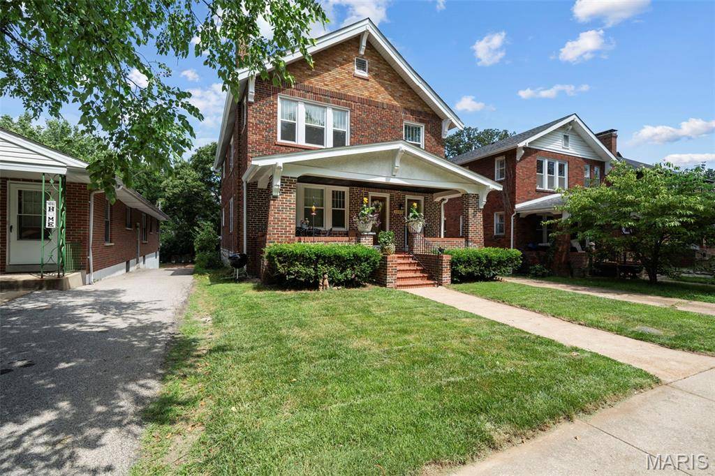 Richmond Heights, MO 63117,1102 Moorlands DR
