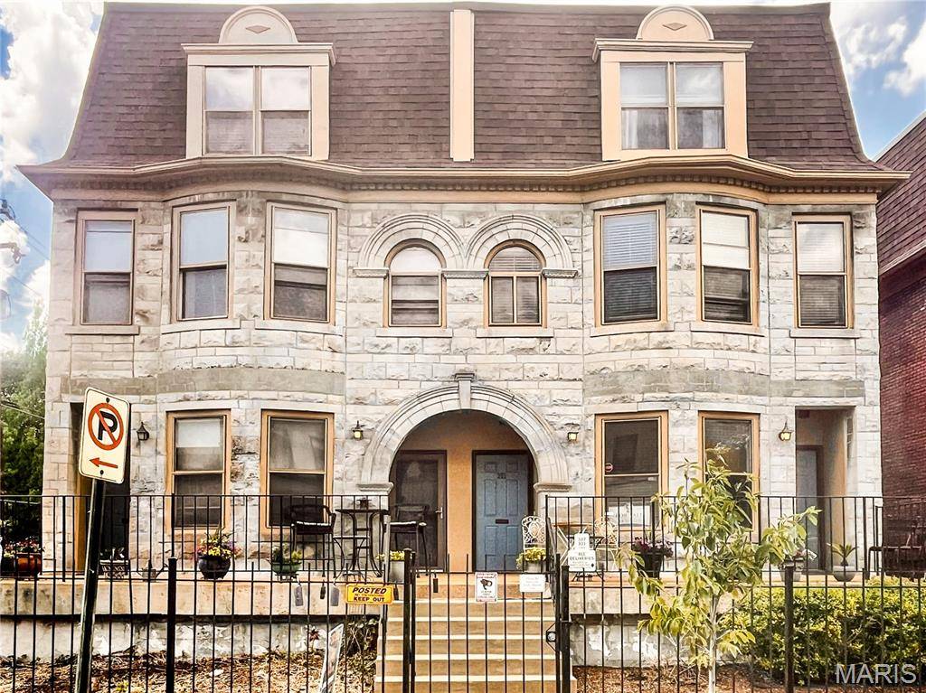 St Louis, MO 63108,329 N Boyle Ave. #E1