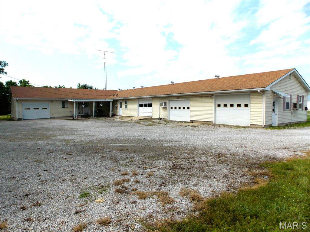 Salem, IL 62881,110 S Delmar AVE