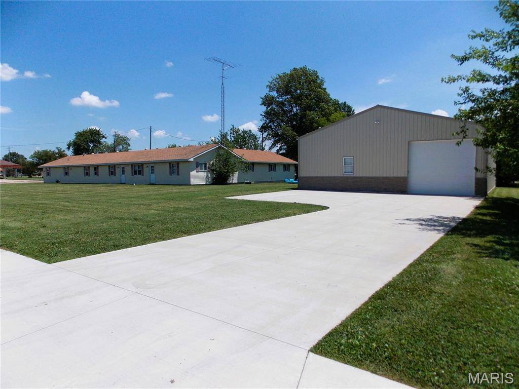 Salem, IL 62881,110 S Delmar AVE