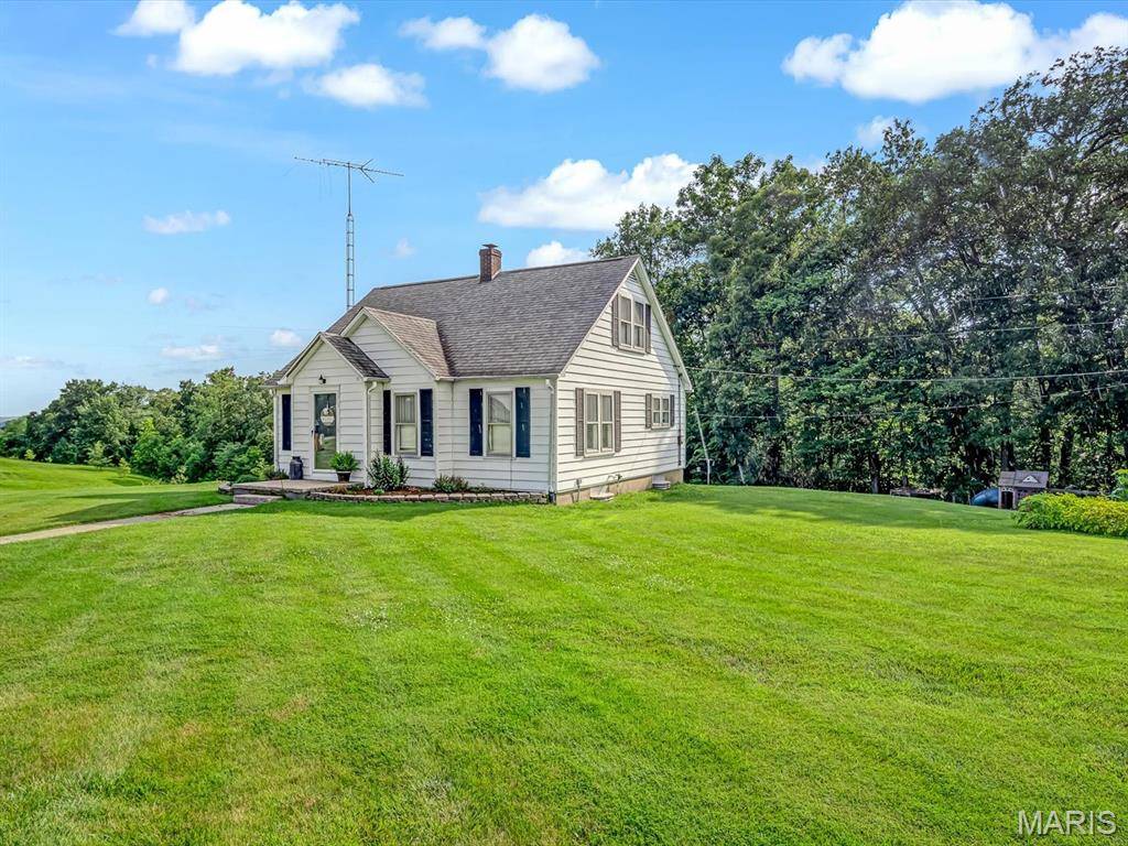 Chester, IL 62233,10381 Wine Hill RD