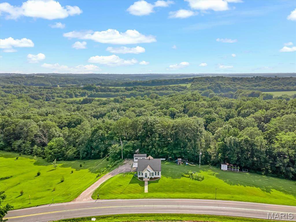 Chester, IL 62233,10381 Wine Hill RD