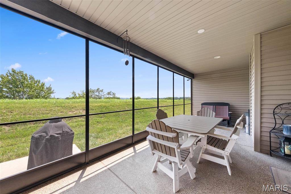 Columbia, IL 62236,2428 Sunset Ridge DR