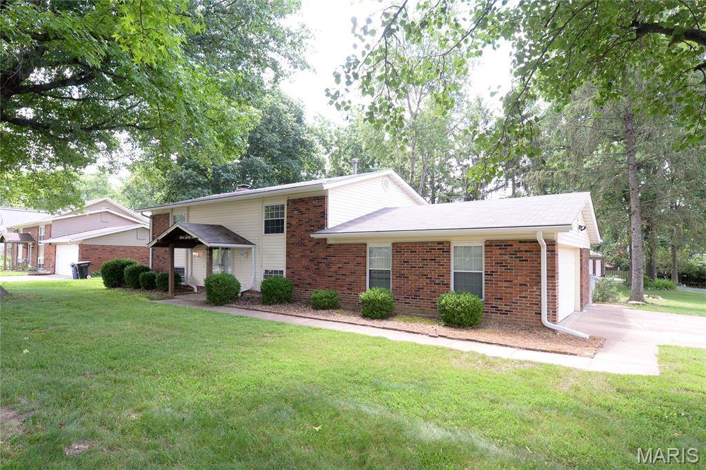 Ellisville, MO 63021,966 Barbara Ann LN