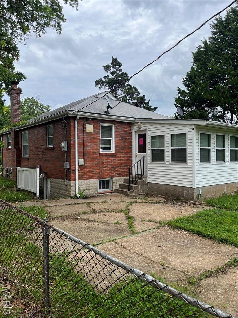 St Louis, MO 63136,2628 Avie DR