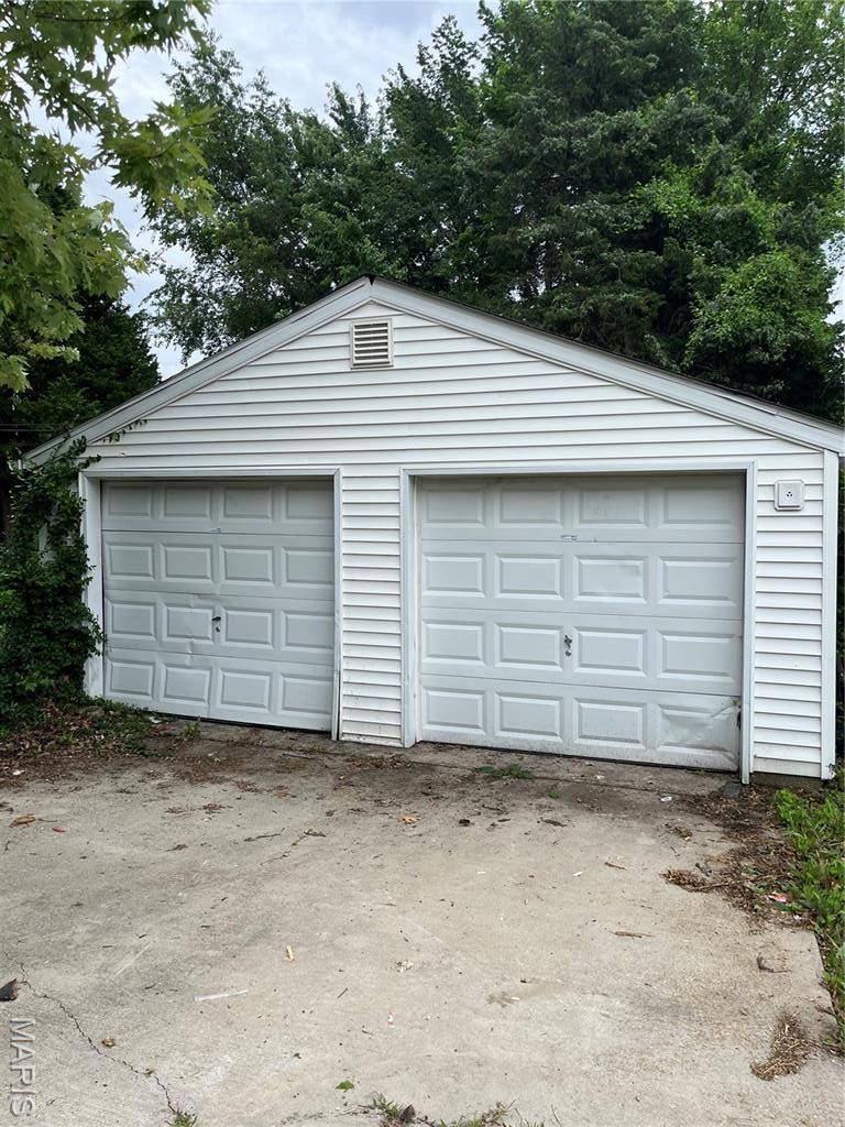 St Louis, MO 63136,2628 Avie DR