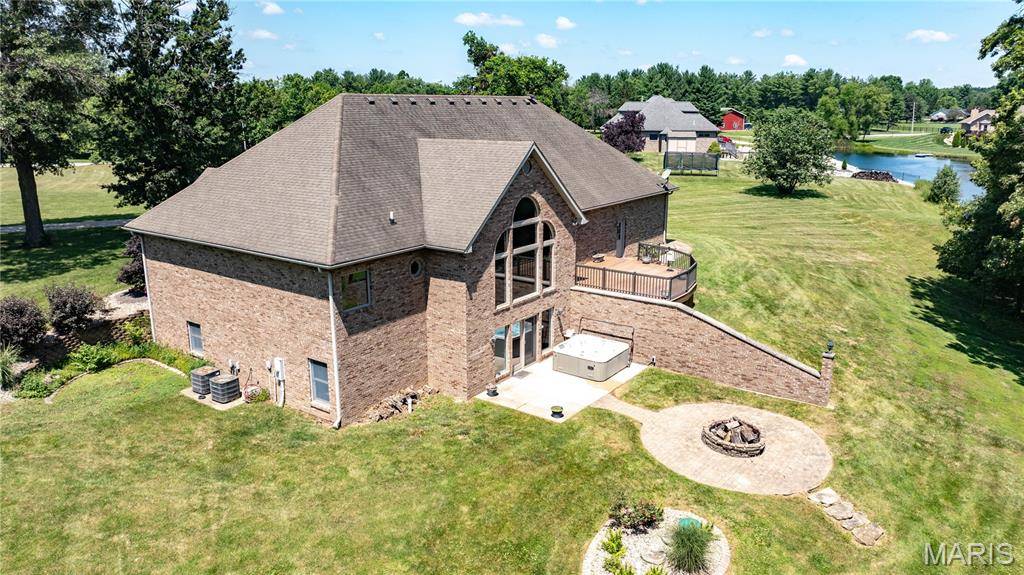 Alton, IL 62002,105 Lake DR