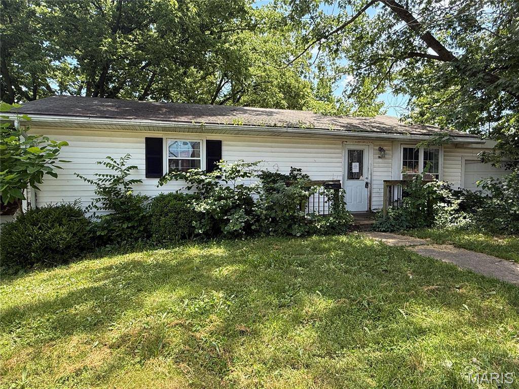 Paris, MO 65275,108 Market ST