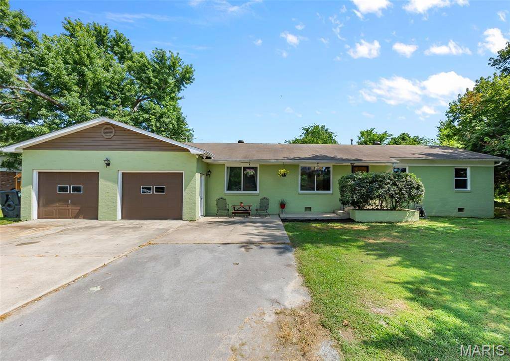 Advance, MO 63730,708 W 2nd ST