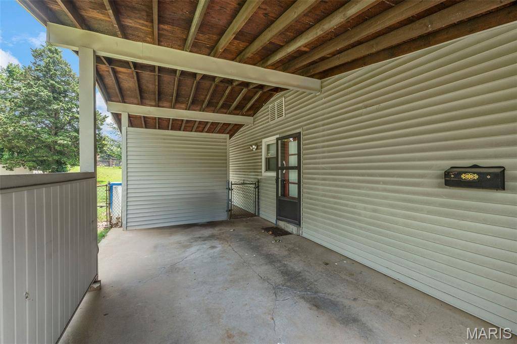 Florissant, MO 63033,2700 Suffolk PL
